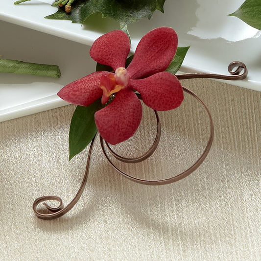 Boutonniere Mokara Rojo